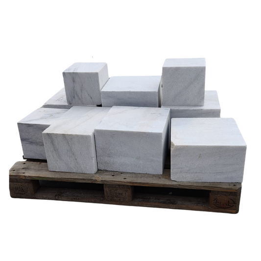 Cristallina White Venato marble blocks to be sculpted